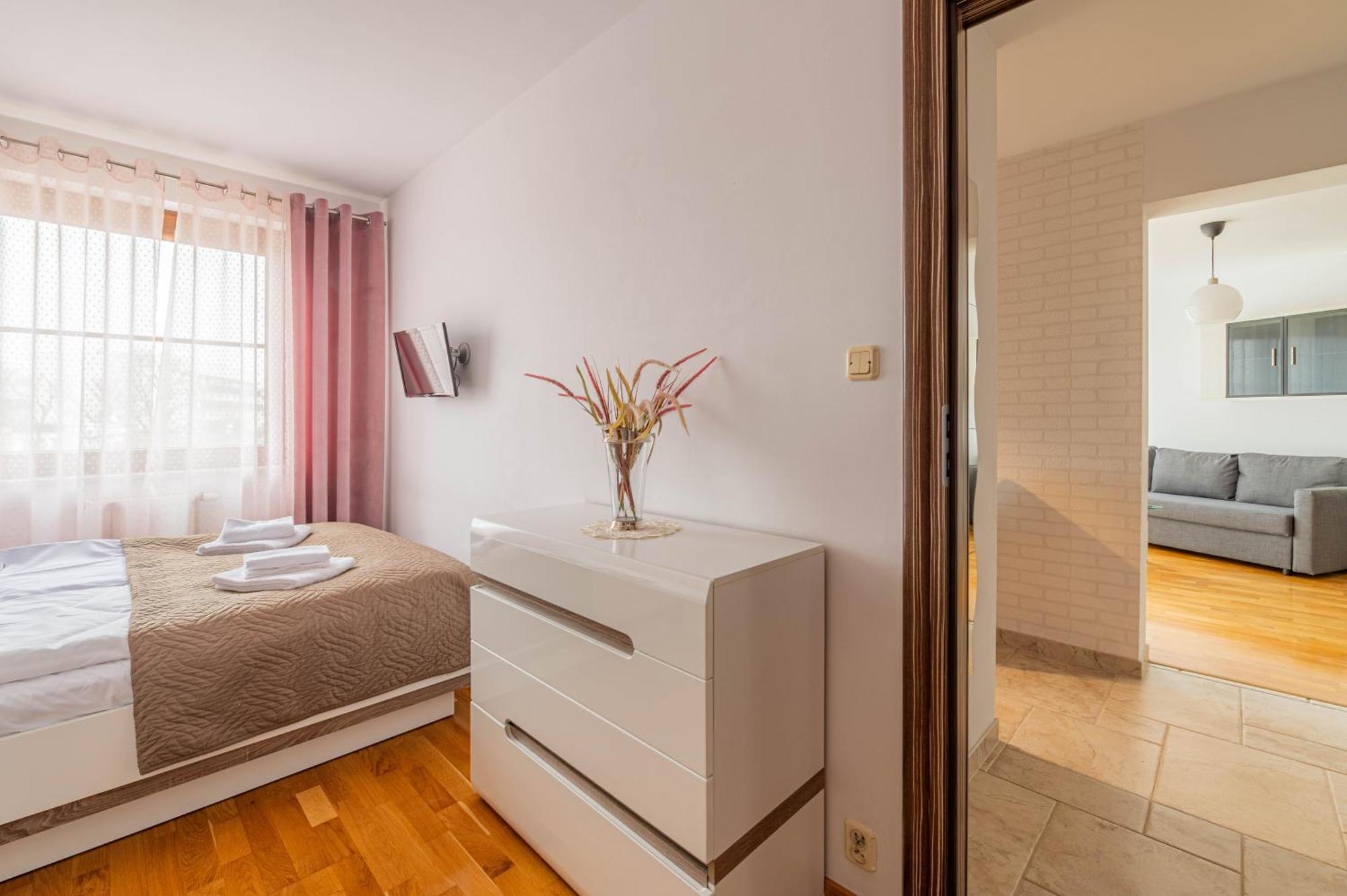 Horyzont Apartamenty- Nadmorski, Blisko Pkp I Centrum Apartment *